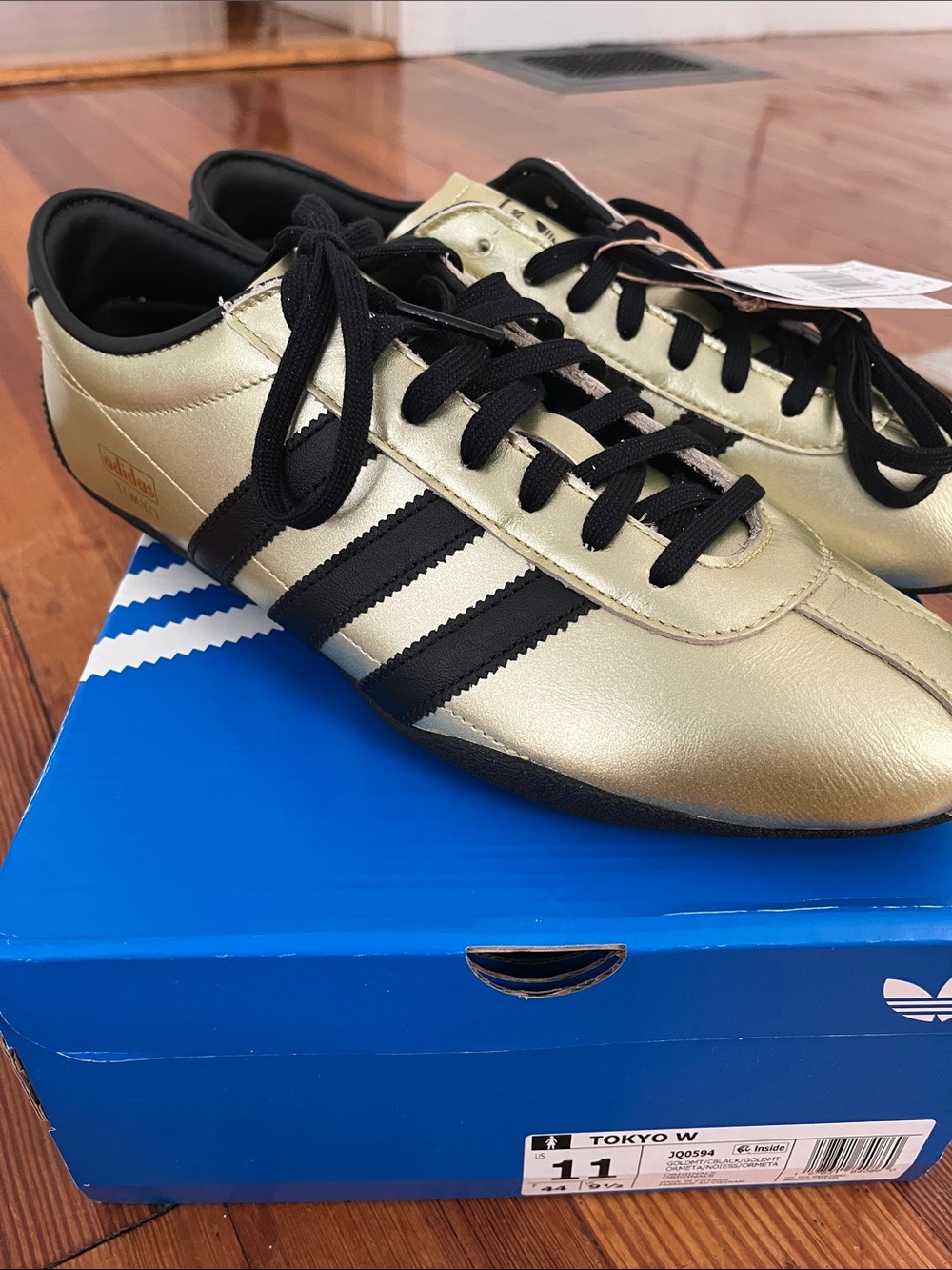 Adidas Tokyo Metallic Gold Sneakers with Black Stripes Women 11 NWT